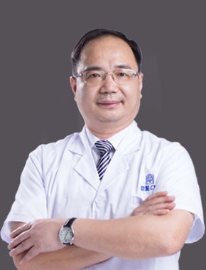 海口鼎点口腔门诊部 刘文彤