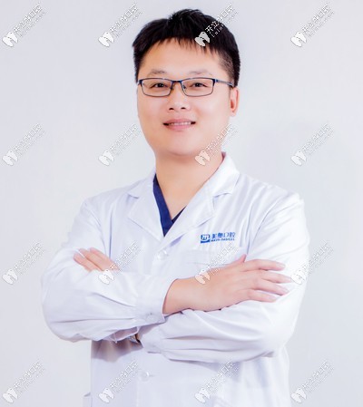 乌鲁木齐美奥口腔门诊部 陈斌